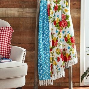 Pioneer Woman Reversible Velvet Plush Throw Sweet Rose 50x72" NWT